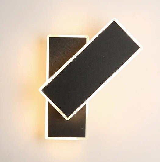 10.2" x 3.9" / 26cm x 10cm - Black - 16W / Cool white no remote