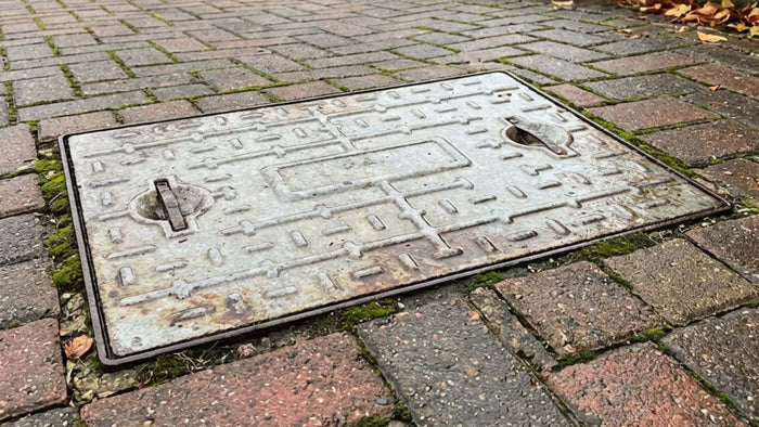 Aquaflow 24x18 Galvanised Manhole Cover & Frame