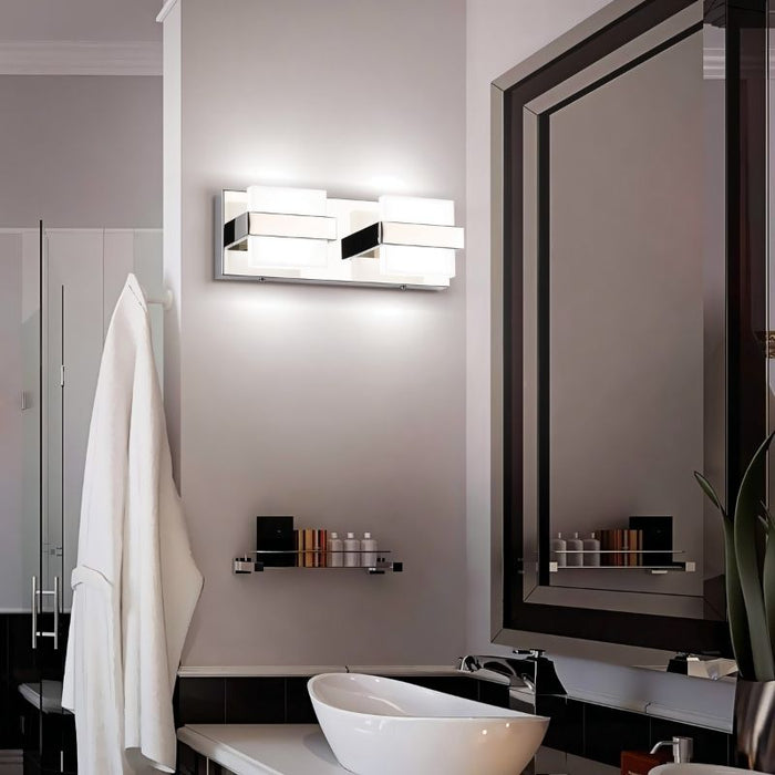 Autan Wall Lamp