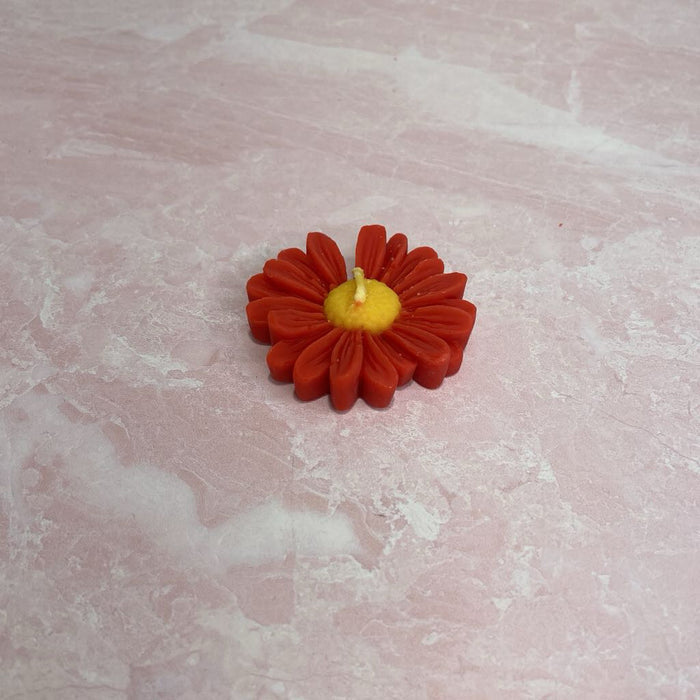 Daisy Candle