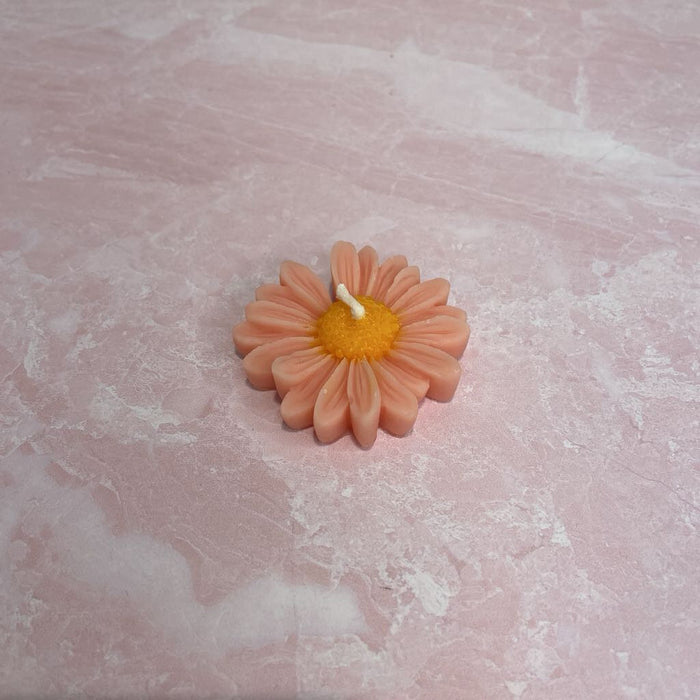 Daisy Candle