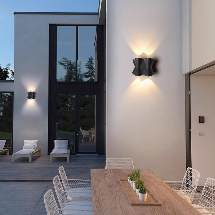 Eos Outdoor Wall Lamp - Level Decor