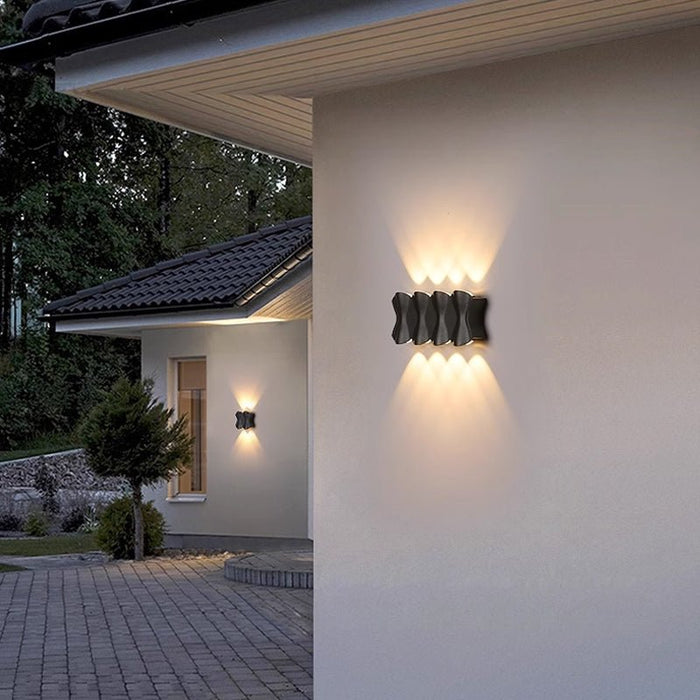Eos Outdoor Wall Lamp - Level Decor