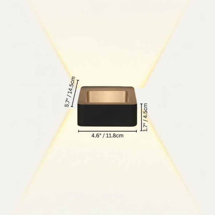 Flekkeroy Wall Lamp