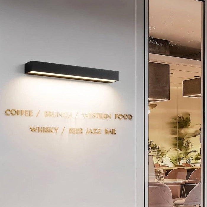 Funningur Wall Lamp