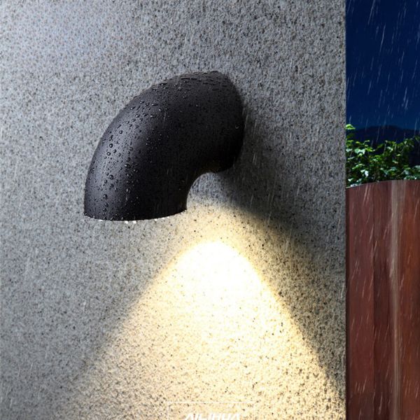 Hortus Outdoor Wall Lamp - Level Decor