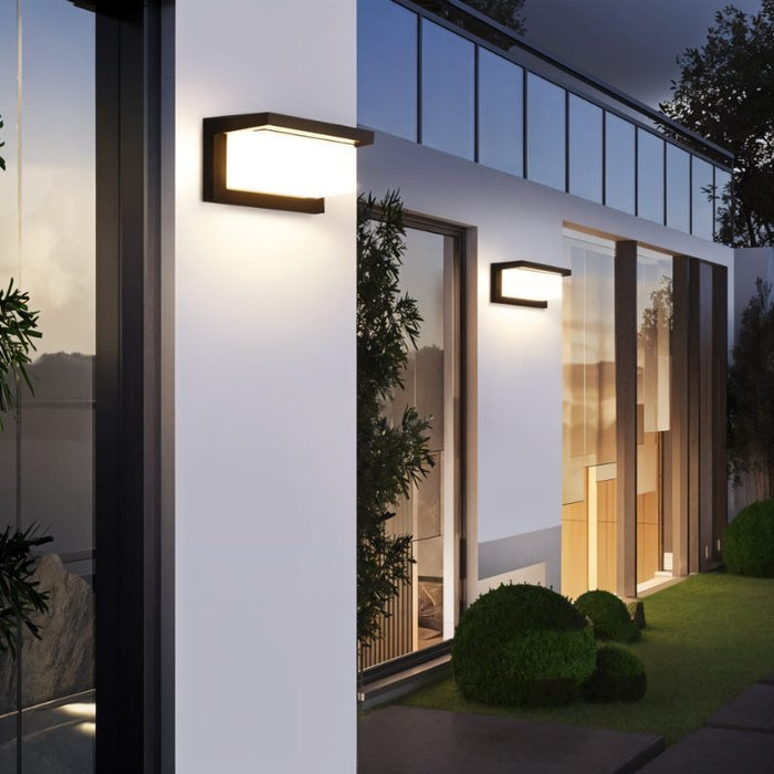 Ilma Wall Lamp