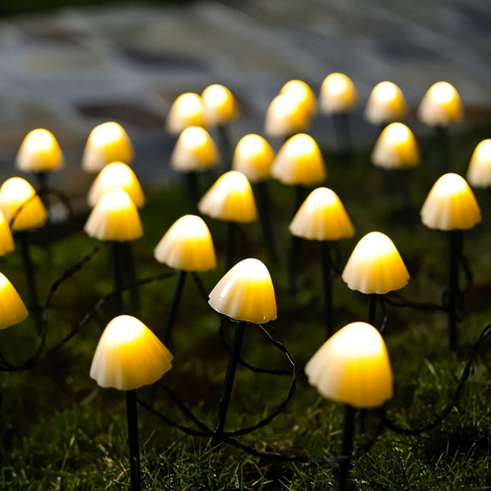 Leeward Garden Lamp