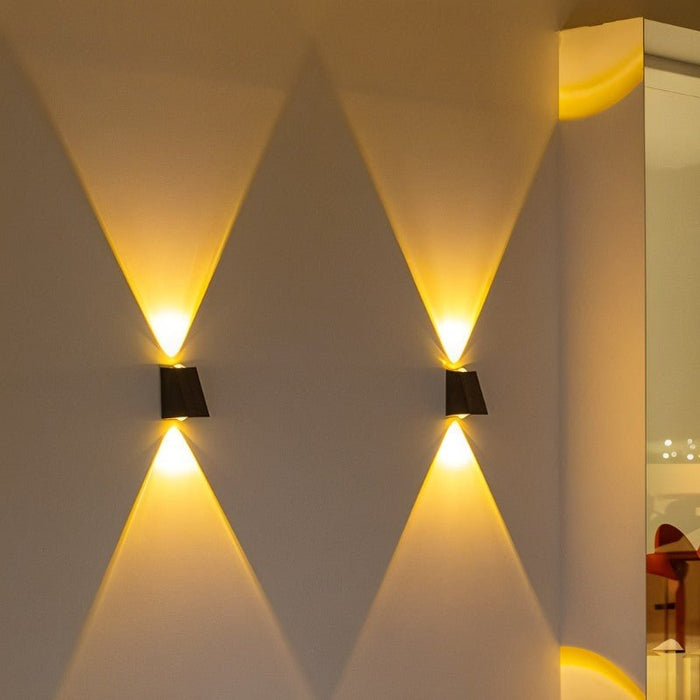 Mizzen Wall Lamp