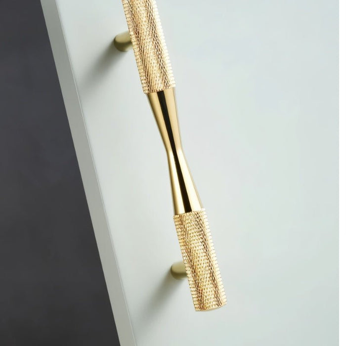 Partinico Pull Bar