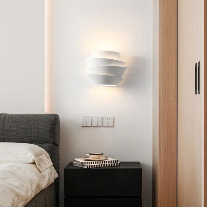 Reil Wall Lamp