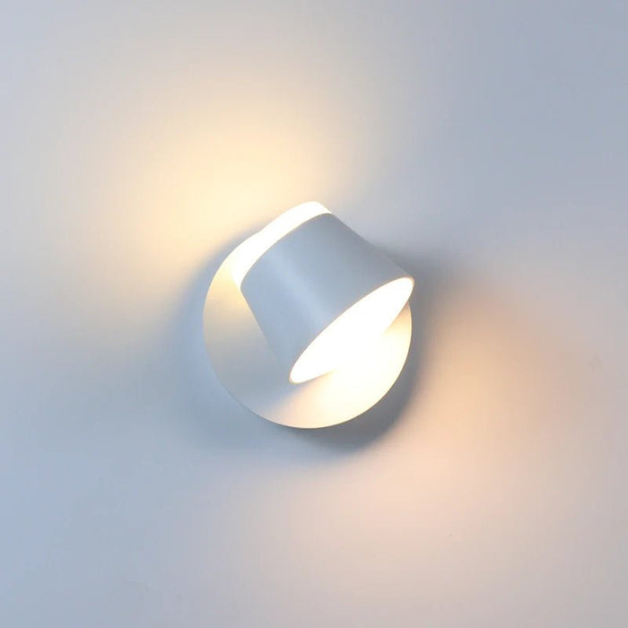Seraph Wall Lamp - Level Decor