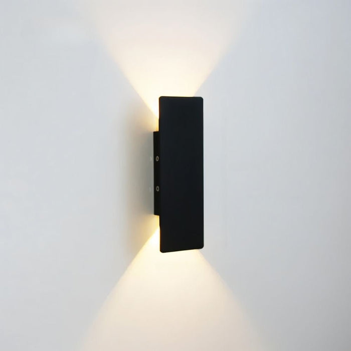 Vidja Wall Lamp
